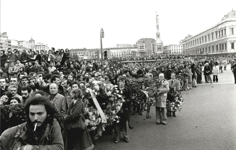 Entierro de los abogados laboralistas de Atocha. Plaza de Colón, Madrid, 26 de enero de 1977.